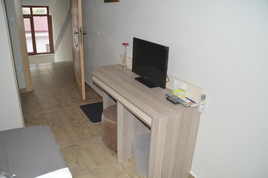 Hotel Hugo Altınoluk Rum bild